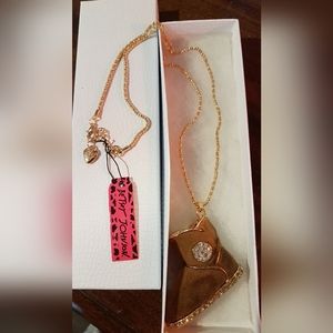 Betsey Johnson Ugg 3D necklace